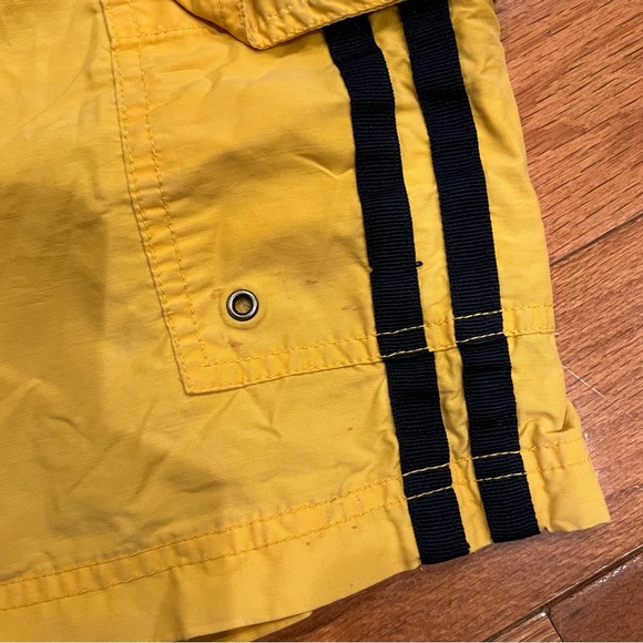 Vintage Abercrombie And Fitch Women Yellow Surf Board Cut Off Shorts Size XS - Picture 7 of 9